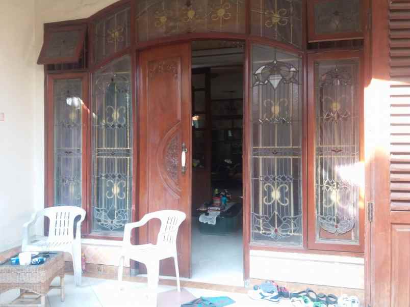 dijual rumah karah
