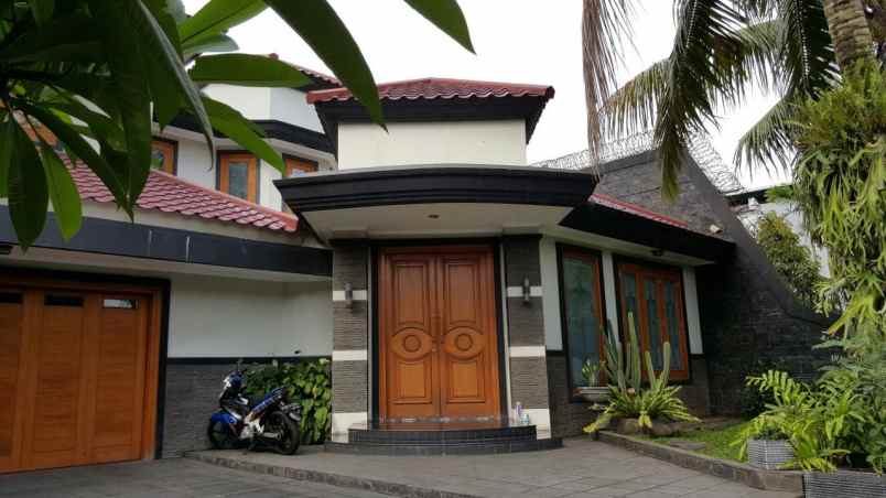 dijual rumah kayu putih pulo gadung