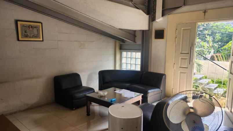 dijual rumah kelapa cengkir kelapa gading