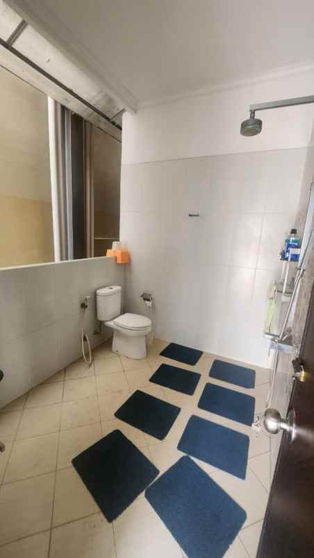 dijual rumah kelapa cengkir kelapa gading