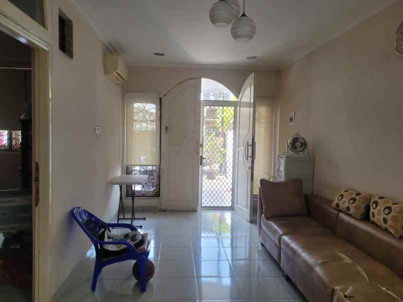 dijual rumah kelapa gading