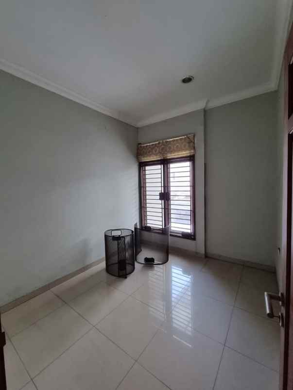 dijual rumah kelapa hibrida kelapa gading