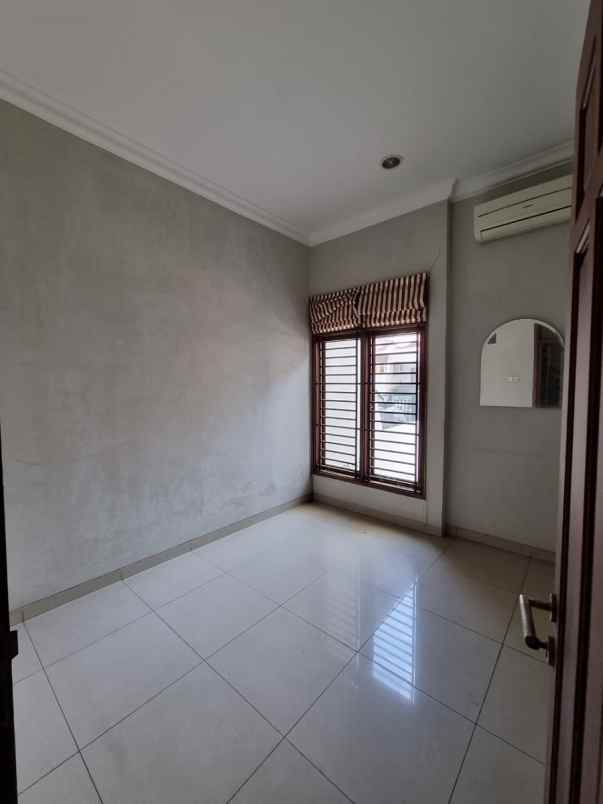 dijual rumah kelapa hibrida kelapa gading