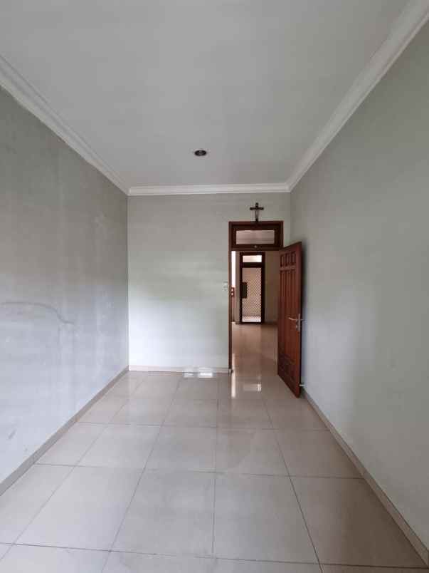 dijual rumah kelapa hibrida kelapa gading