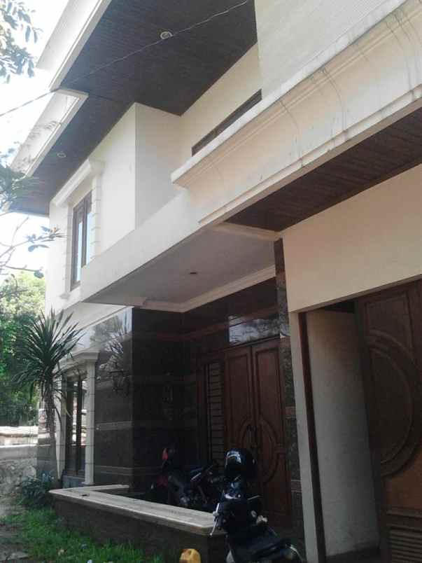 dijual rumah kemamg timur