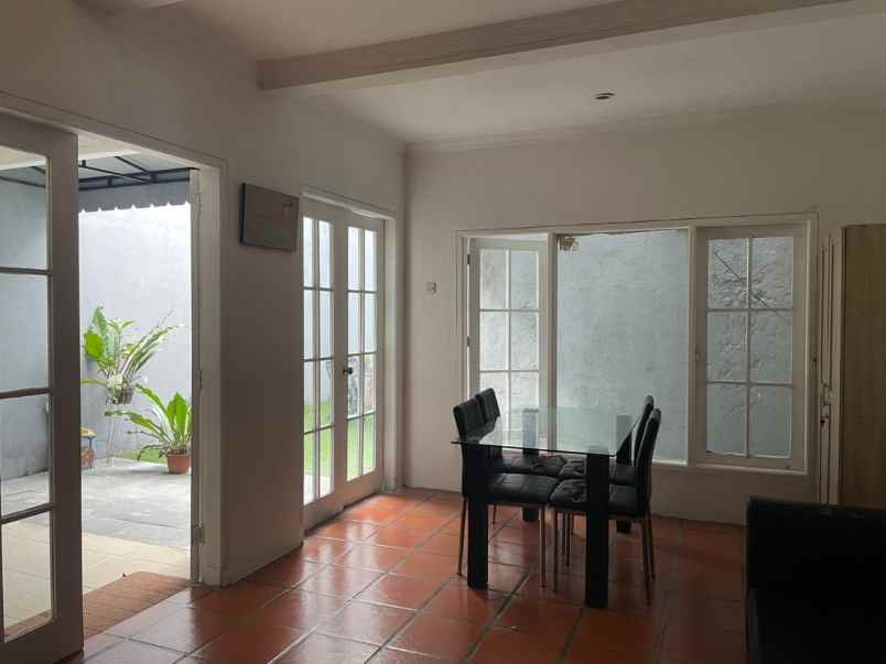 dijual rumah kemang