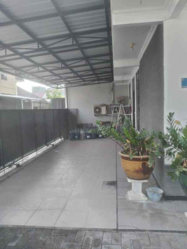 dijual rumah klampis semolo