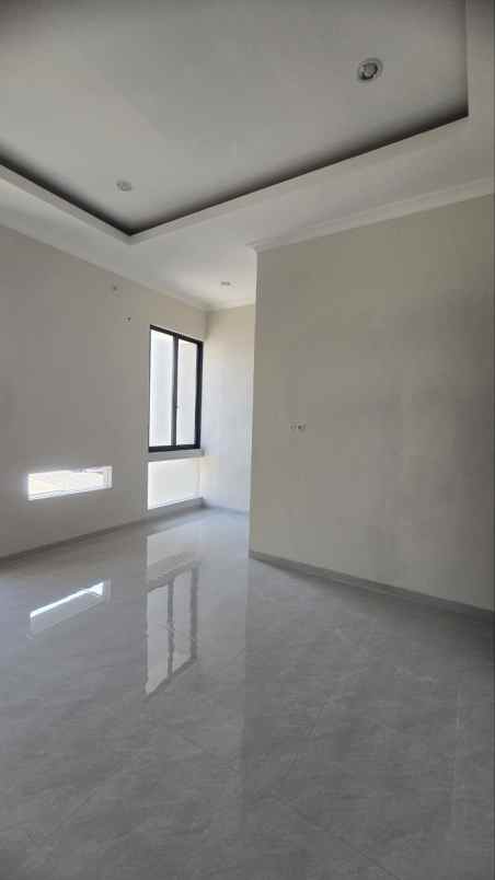 dijual rumah klampis semolo