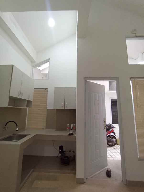 dijual rumah koja jakarta utara shm ajb pbb lengkap