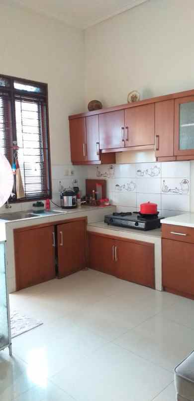 dijual rumah komp permata cisaranten
