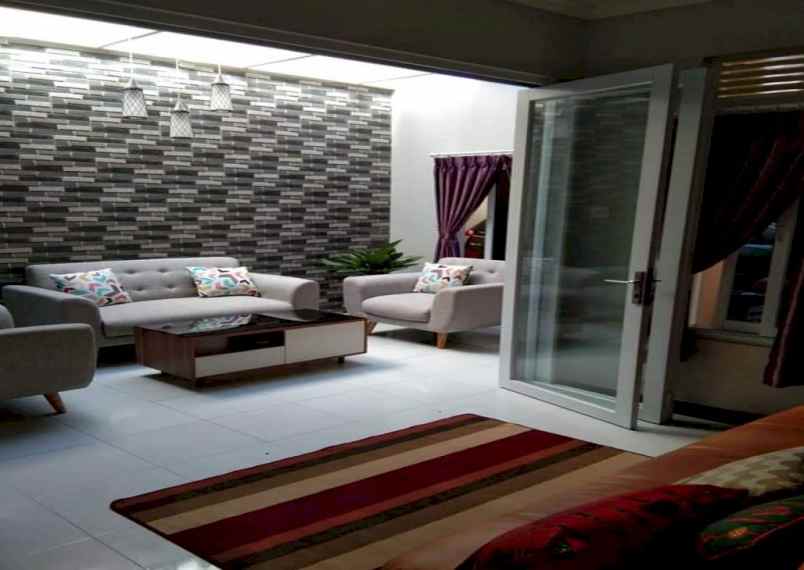 dijual rumah komp taman cibaduyut bandung