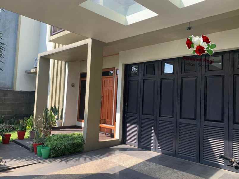 dijual rumah komplek batununggal