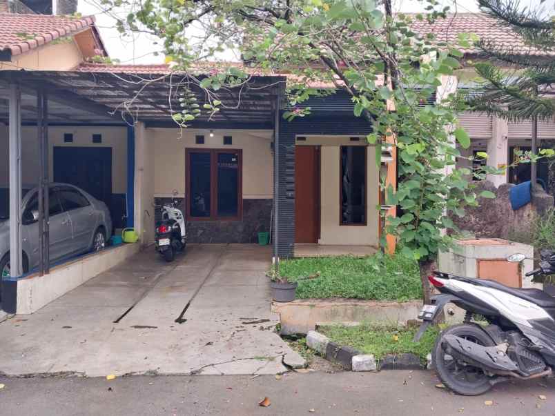 dijual rumah komplek bumi panyawangan