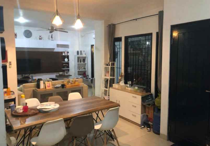 dijual rumah komplek ddn pondok kelapa