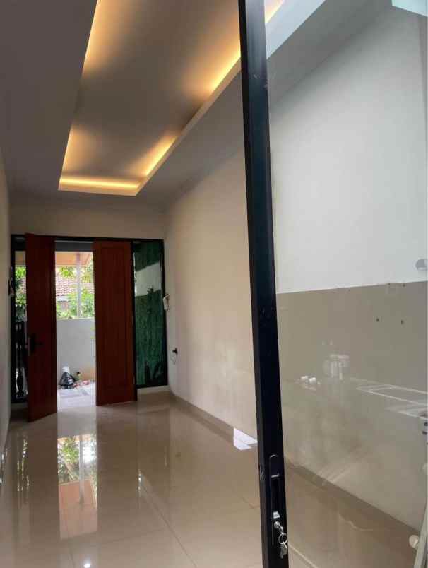 dijual rumah komplek pepabri