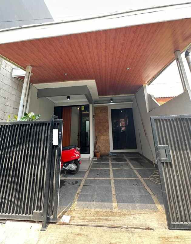 dijual rumah komplek pepabri