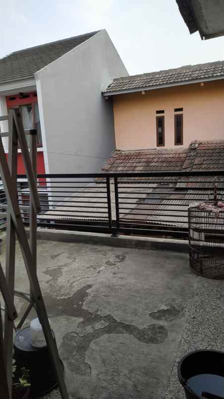 dijual rumah komplek permata biru