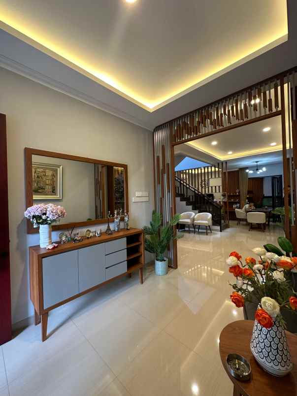 dijual rumah komplek pondok indah