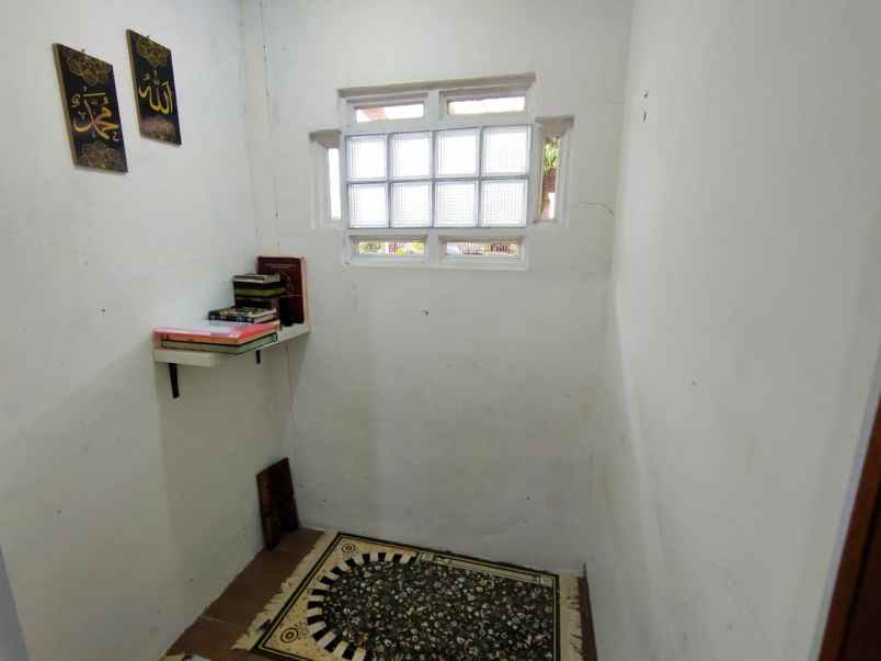 dijual rumah komplek sariwangi dekat polban