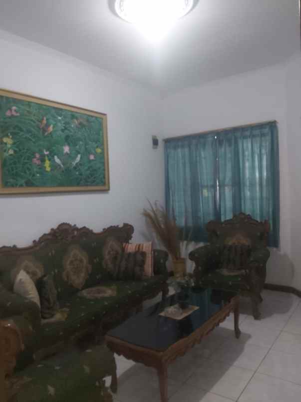 dijual rumah komplek taman melati