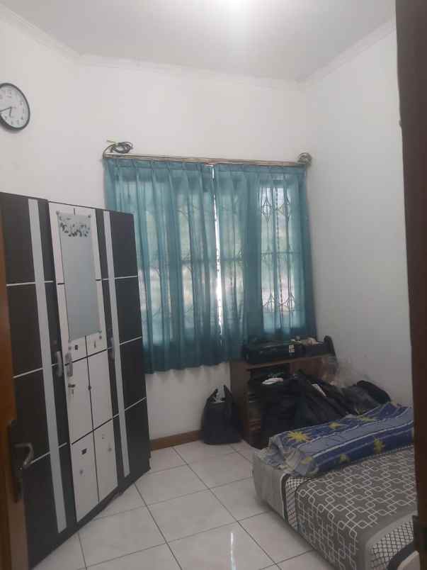 dijual rumah komplek taman melati