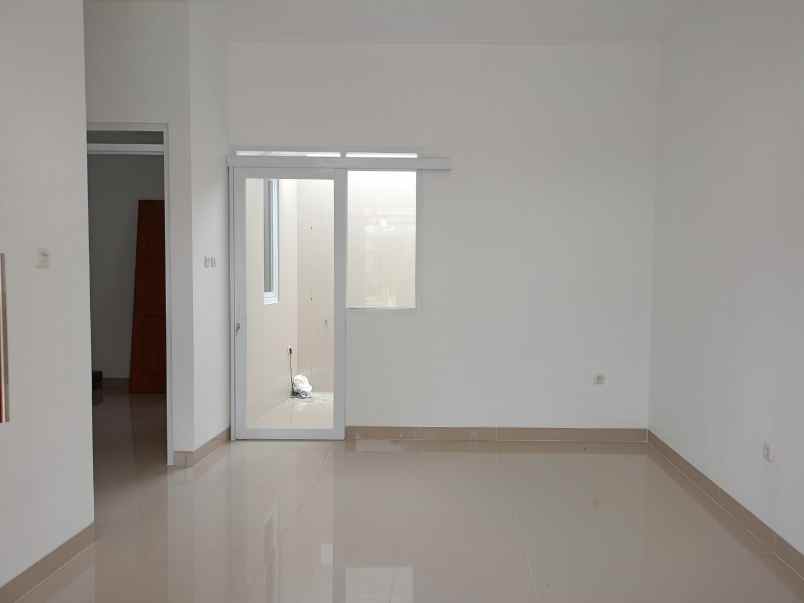 dijual rumah komplek taruna sukaasih