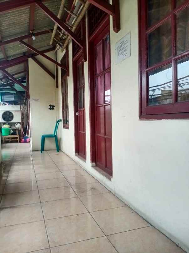 dijual rumah kost dan toko di kebayoran lama