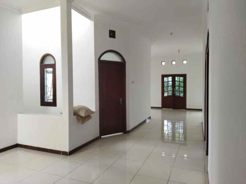 dijual rumah kota batu jawa timur