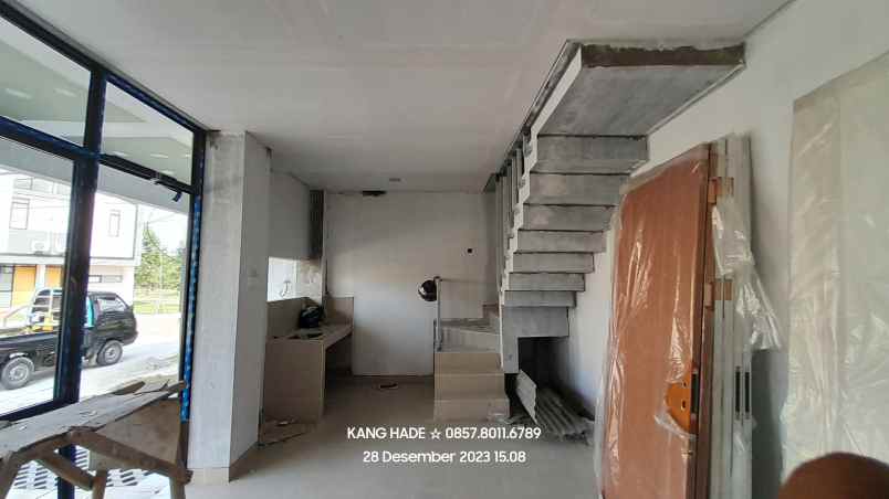 dijual rumah kota jababeka cikarang