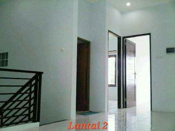 dijual rumah kreo