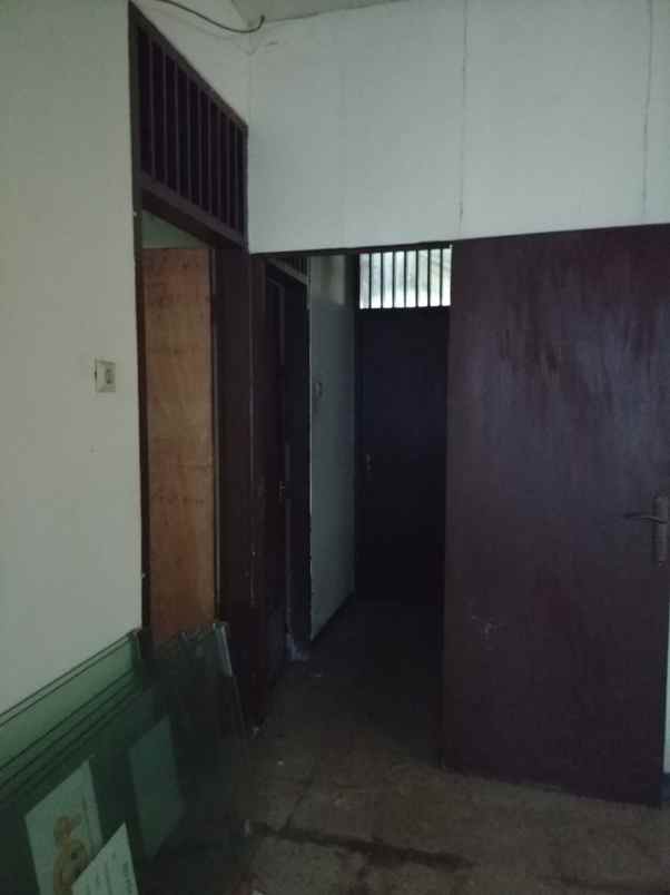 dijual rumah kris kencana surabaya