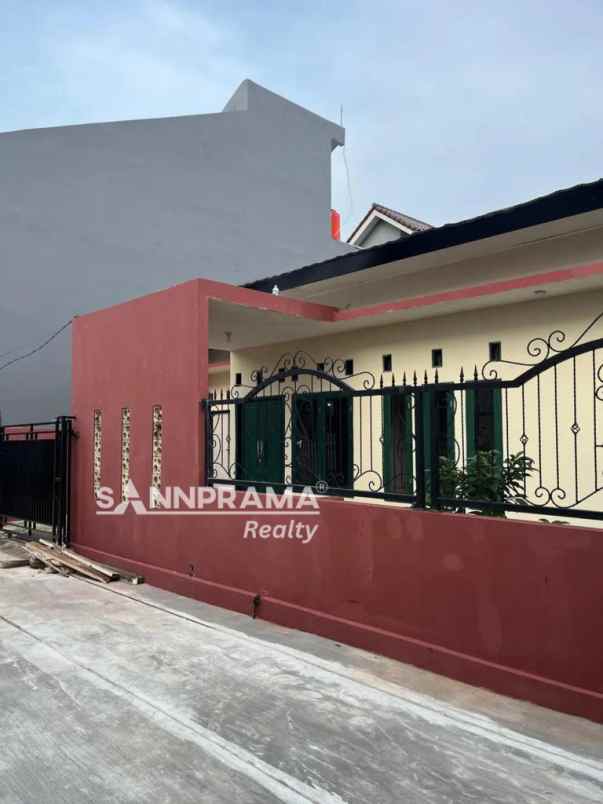 dijual rumah kukusan
