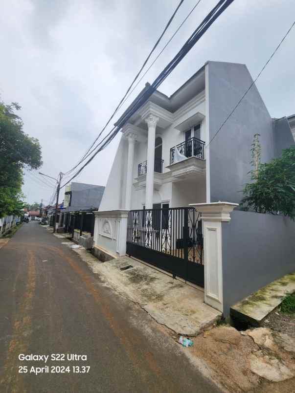 dijual rumah lapangan tembak ciracas