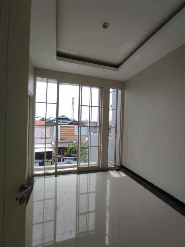 dijual rumah lebak jaya