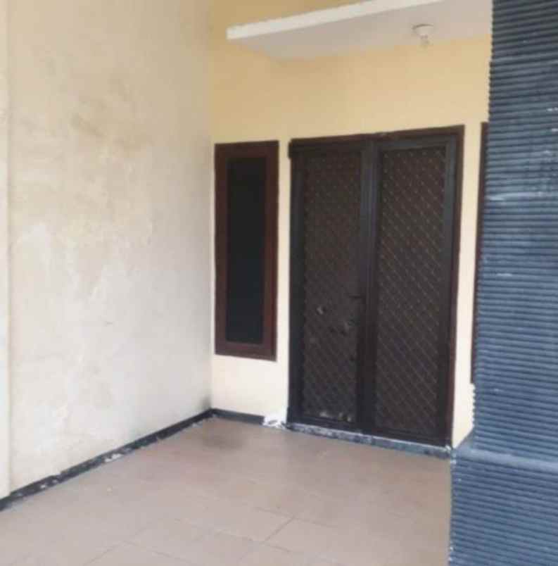 dijual rumah lebak timur asri