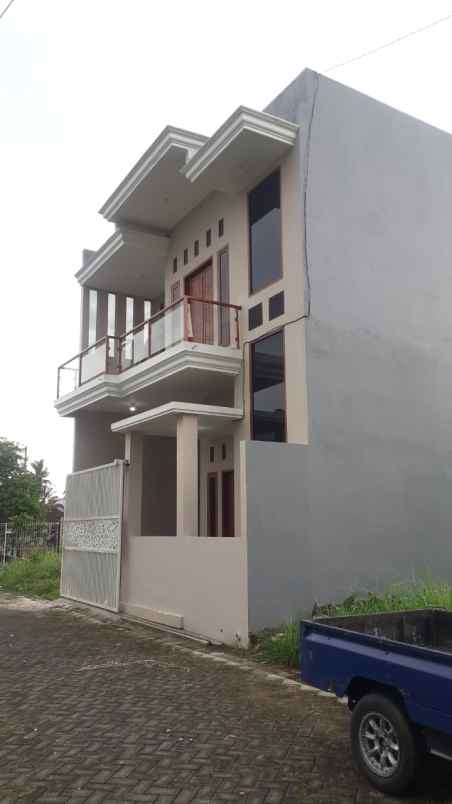 dijual rumah lokasi perumahan wagir malang