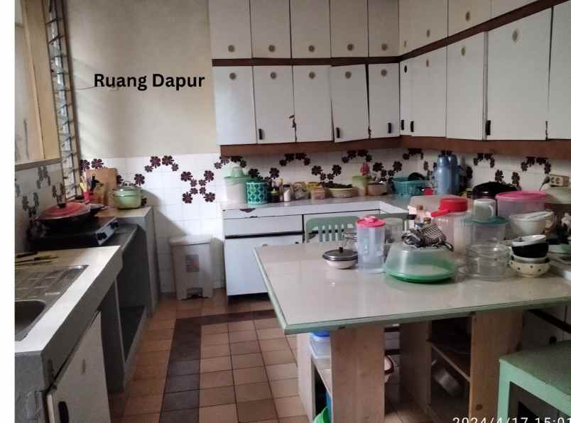 dijual rumah luas terawat di gegerkalong