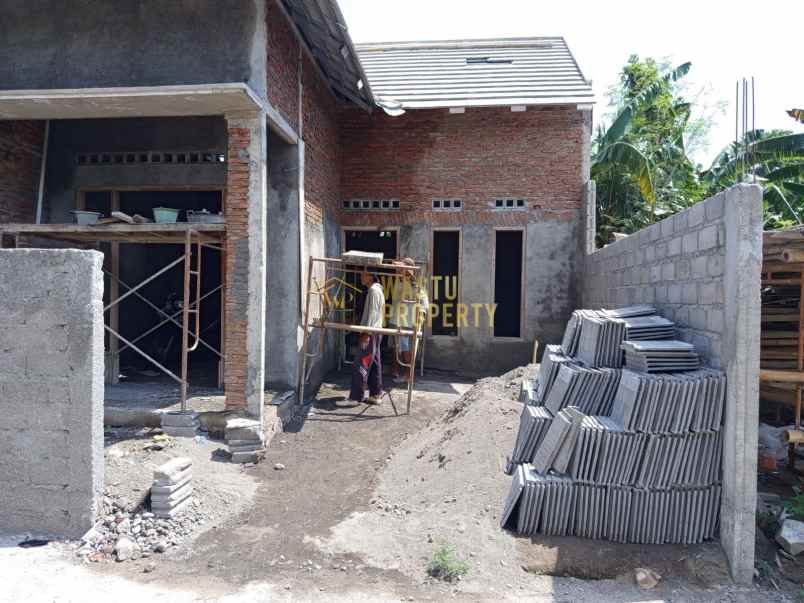 dijual rumah madurejo