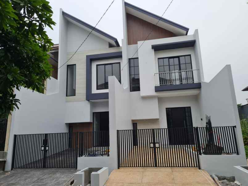 dijual rumah medokan