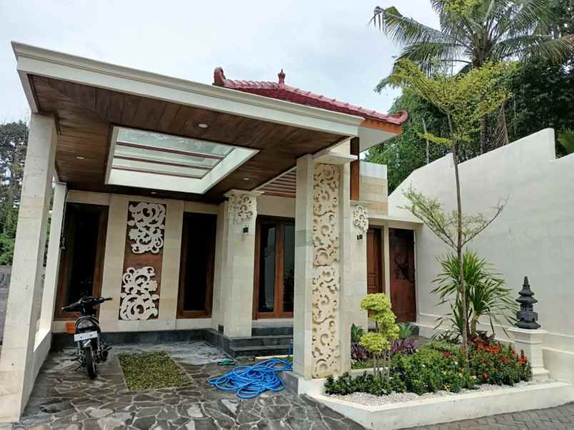 dijual rumah mertoyudan