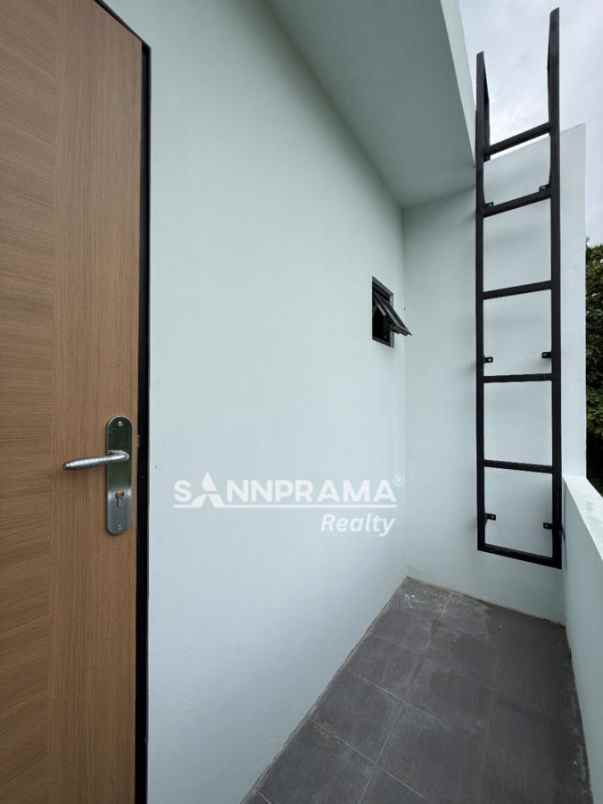 dijual rumah meruyung depok