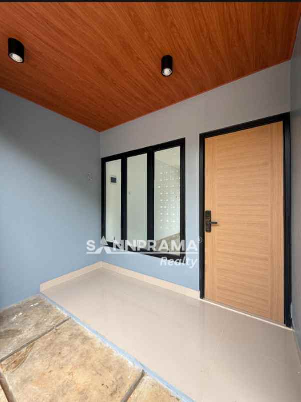 dijual rumah meruyung depok