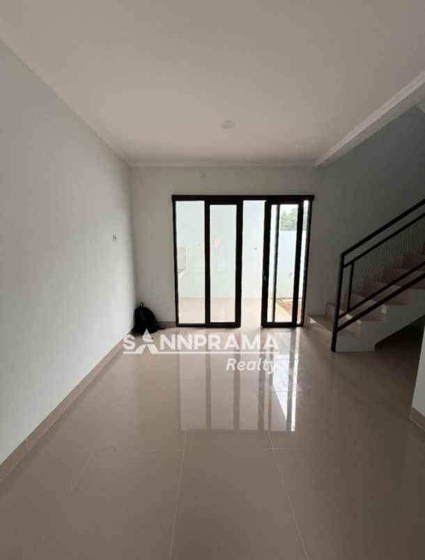 dijual rumah meruyung depok