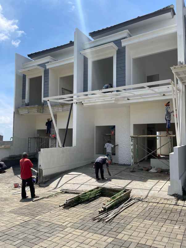 dijual rumah mewah 700jt an di malang siap huni