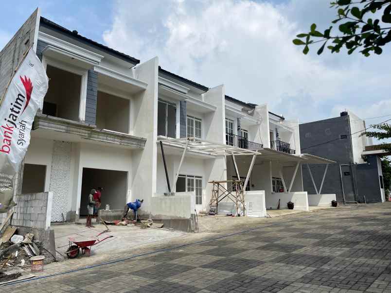 dijual rumah mewah 700jt an di malang siap huni