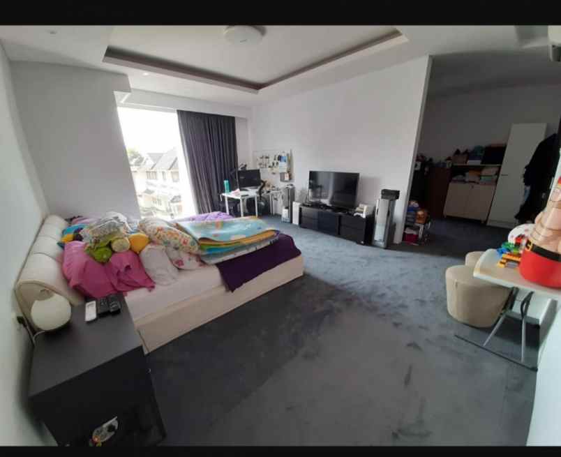 dijual rumah mewah modern di sayap setiabudi bandung