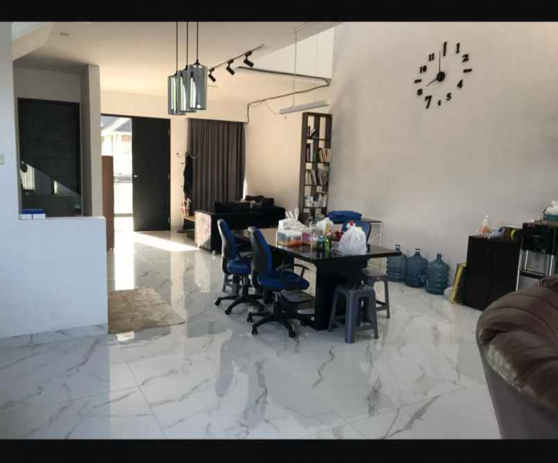 dijual rumah mewah modern di sayap setiabudi bandung