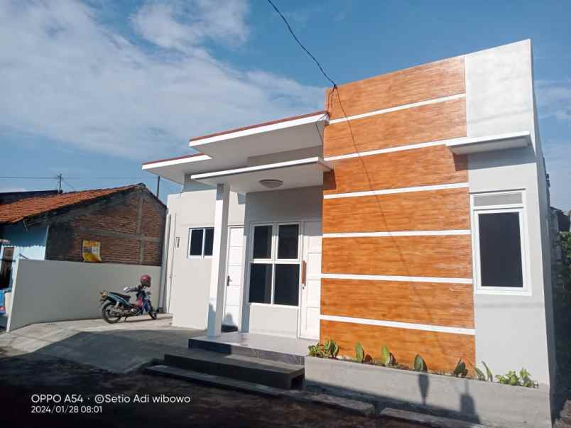 dijual rumah modern siap huni di bangetayu wetan