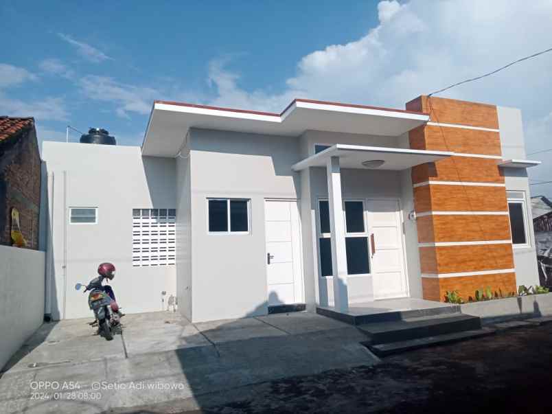 dijual rumah modern siap huni di bangetayu wetan