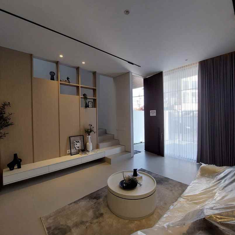 dijual rumah mojoarum